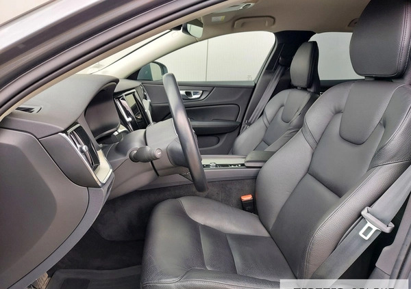 Volvo V60 Cross Country cena 178000 przebieg: 63043, rok produkcji 2021 z Legionowo małe 379